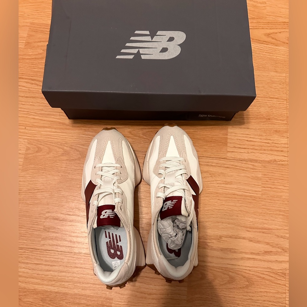 New Balance 327 Sneaker